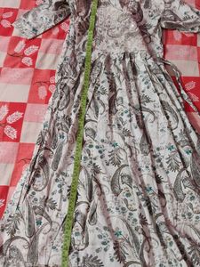 Elegant Paisley Print Kurta