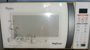Whirlpool Microwave Oven 20 Litre Good Condition