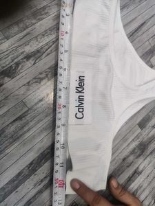 32 size Calvin Klein 🧡