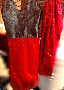 red kurta set