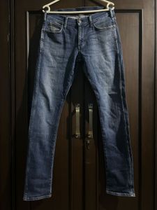 Wrangler Men’s Slim Fit Blue Jeans