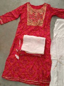 Red Colour Chunari Kurta Set With Dupatta
