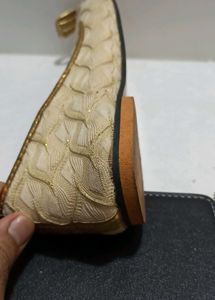 Elegant Ethnic Mojari Shoes