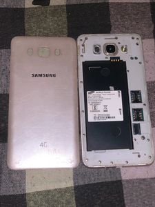Samsung J7