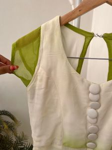 Green front slit maxi dress with button details💚