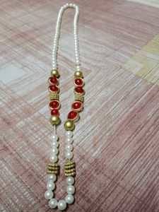 Pearl &amp; Gold Tone Necklace Set