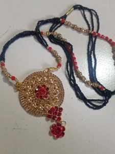 Elegant Gold Necklace