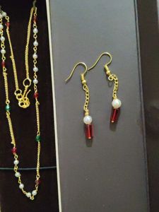 Elegant Gold-tone Beaded Necklace