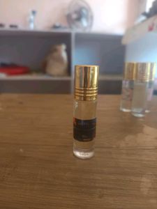 Perfume 10ml 250 each