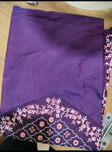 Women Embroidered Kurta