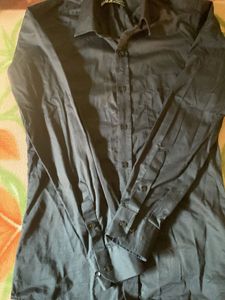 Men&#39;s Tailor custom fit Black solid shirt