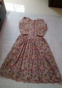 Nayara Cut Kurti (2 Inch Margin)