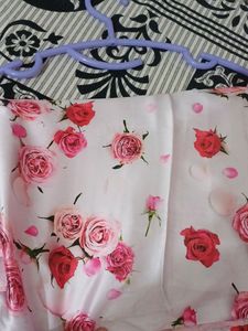 White Pink  Silk Saree. With Flower