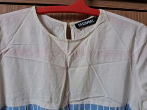 Medium Size Top For Girls