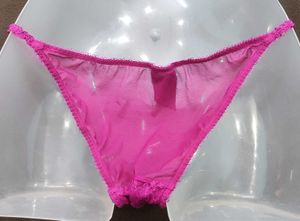 Pink Lace Thong with Bow Detail 🖤