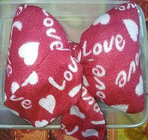 Red &#39;Love&#39; Bow Squishy❤️