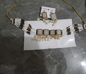 Neck Lace