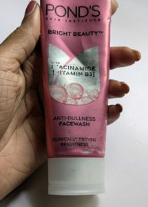 Lacto Calamine serum &amp; Pond&#39;s Face Wash