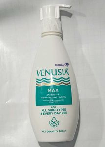 Venusia Max Moisturizing Lotion