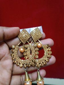 Beautiful Golden Earring😍