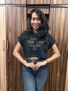 Stylish Graphic Print Crop Top