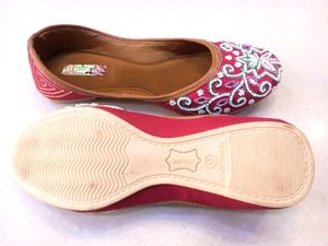 Brand New BEAUTIFUL Punjabi Pink Jutti For Ladies...Size-9.. Colour -pink