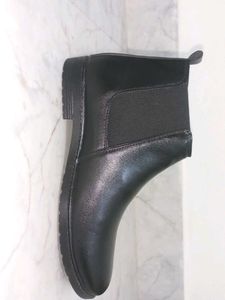 chelsea boots