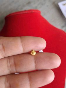 Gold Nose Pin