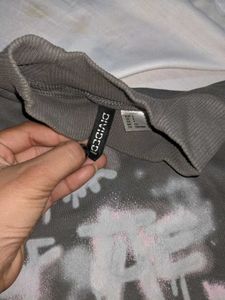 H&amp;M Graphic Cropped Sweatshirt