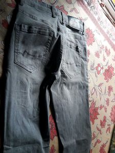 A Very Comfortable Jeans for Men