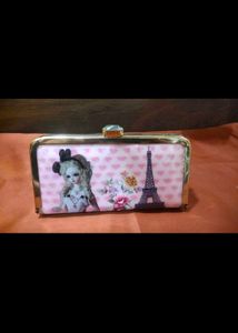 Cute Doll Print Clutch with hairstyle brush 💕🎀