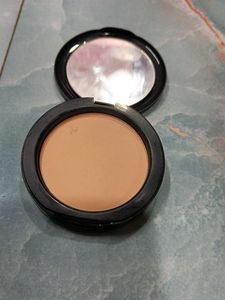 Maybelline Fit Me Poreless Compact