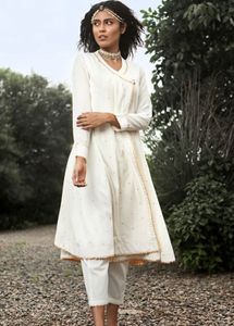 Khara Kapas NITARA White Kurta Pant Set