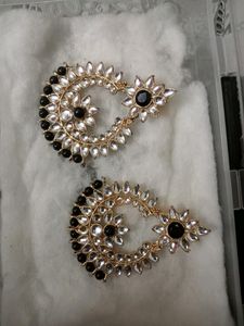 Very Beautiful Black Earing Absolutely New