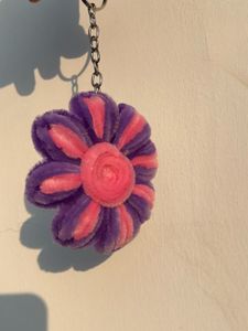Multi colored Daisy🌸Pipe cleaner keychain