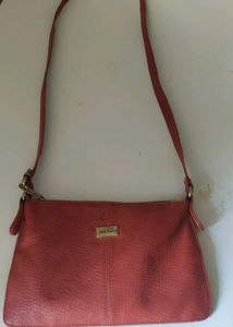 RICH BORN SLING BAG