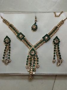 Neckles