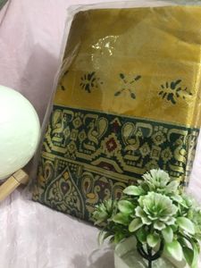 Any 2 Elegant Ethnic Sarees - New