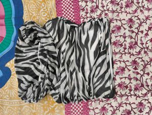 Beautiful black And White Outgoing Top