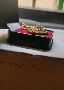 Price Drop 🥳Heart Stone Locket