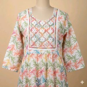 Elegant Floral Print Kurta