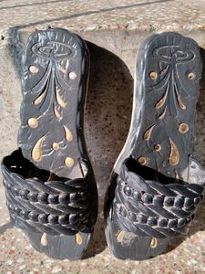 Stylish Black Floral Slides