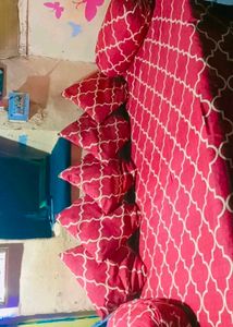 Brand New Diwan Bedsheet With 5 Cuison 2 Round Co