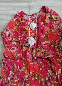 Red Kurti