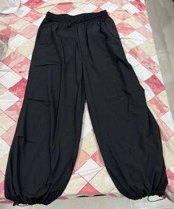 VIRAL PARACHUTE PANTS‼️