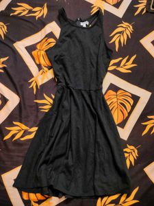 Chic Black Sleeveless Fit & Flare Dress
