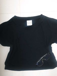 Basic Black Tee (cropped)