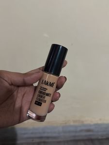 Lakme forever Matt Longwear foundation with SPF 15