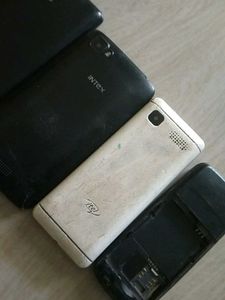 5 Combo Phones Dead And Broken