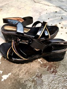 Stylish Black Flats